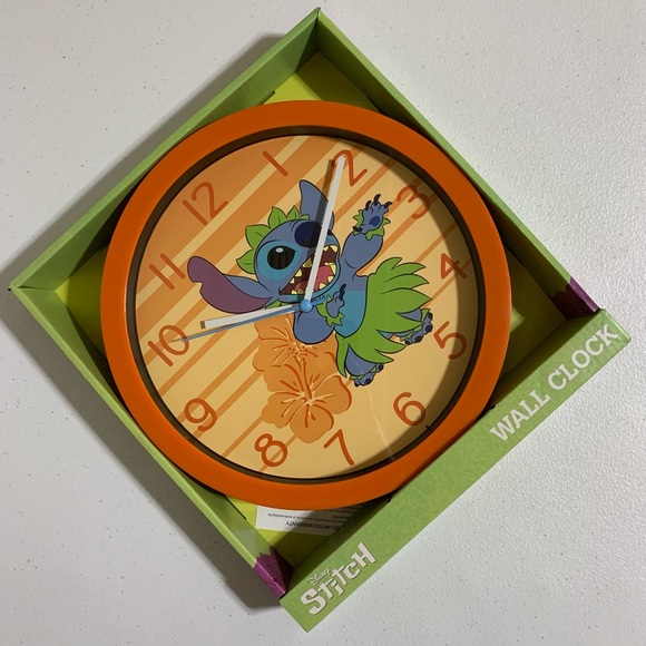 Disney Stitch Analog Wall Clock-NIB - Picture 3 of 5